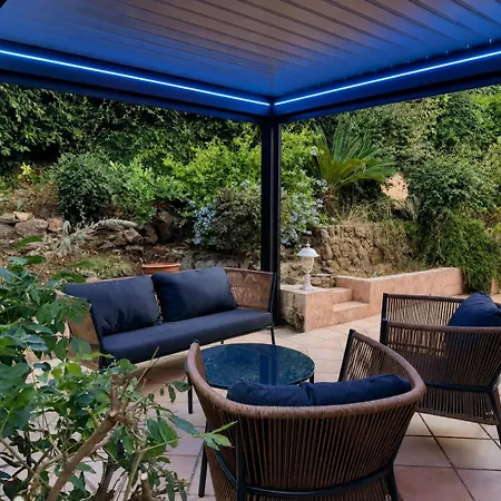 Feriehus Provencale Avec Piscine , A Pied