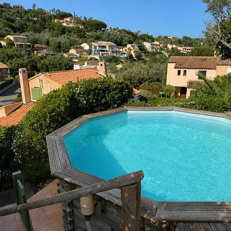 Provencale Avec Piscine , A Pied *
