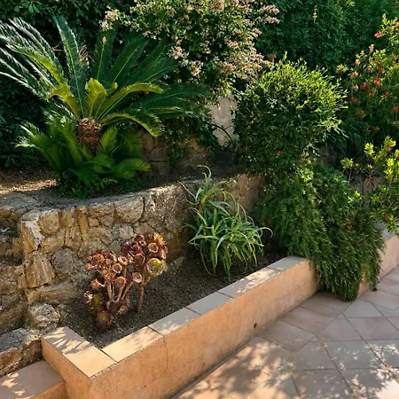 Semesterbostad Provencale Avec Piscine , A Pied *